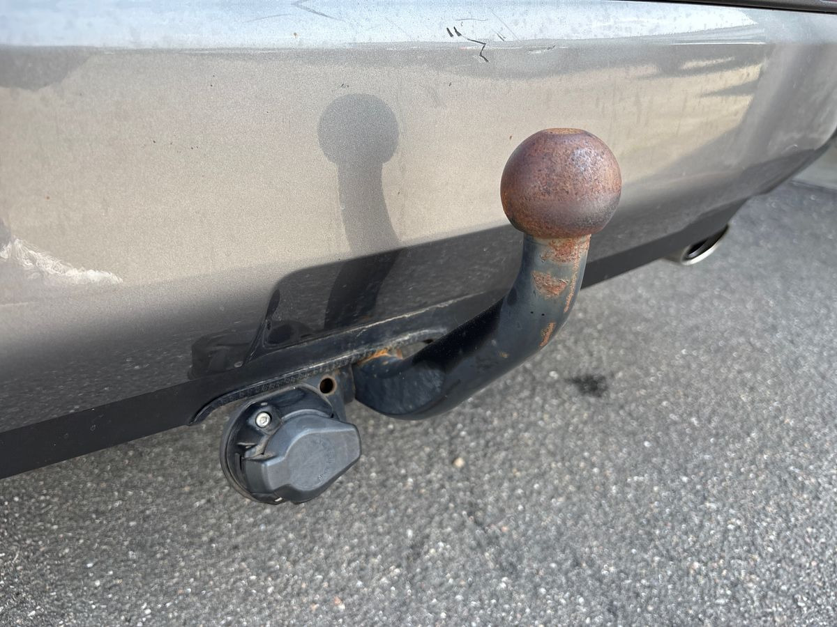 Sort Toyota RAV4 fra 2021