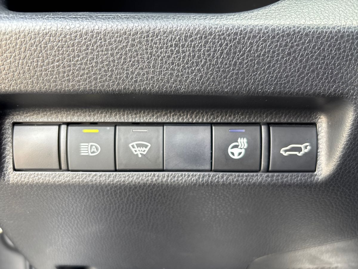 Sort Toyota RAV4 fra 2021