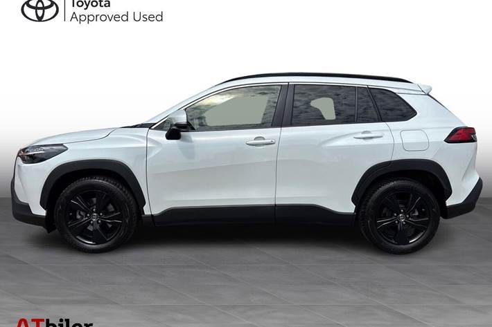 Hvid Toyota Corolla Cross fra 2023