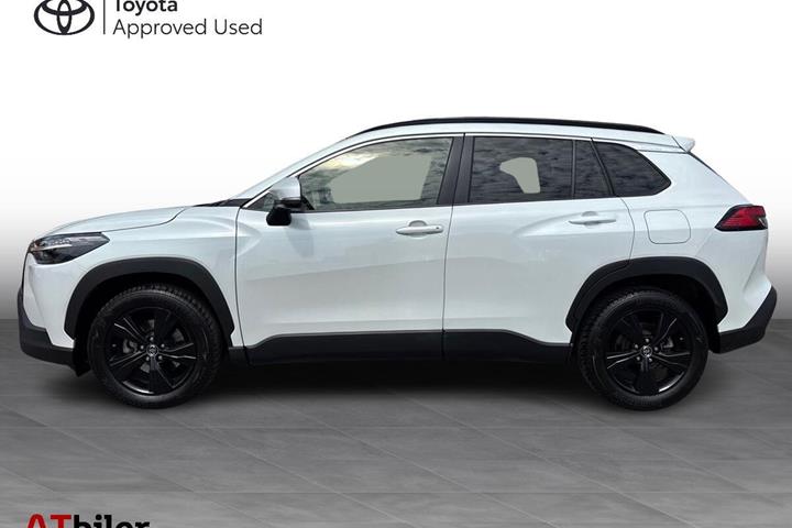 Hvid Toyota Corolla Cross fra 2023