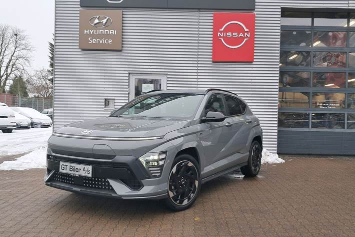 Grå Hyundai Kona fra 2025