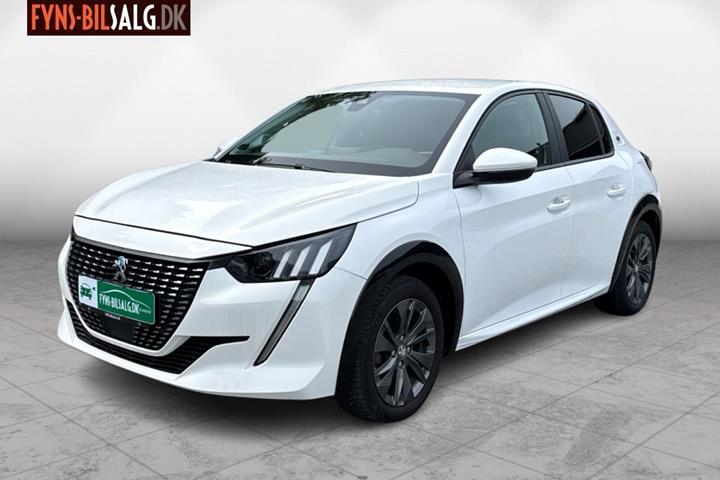 Hvid Peugeot e-208 fra 2021 set udefra
