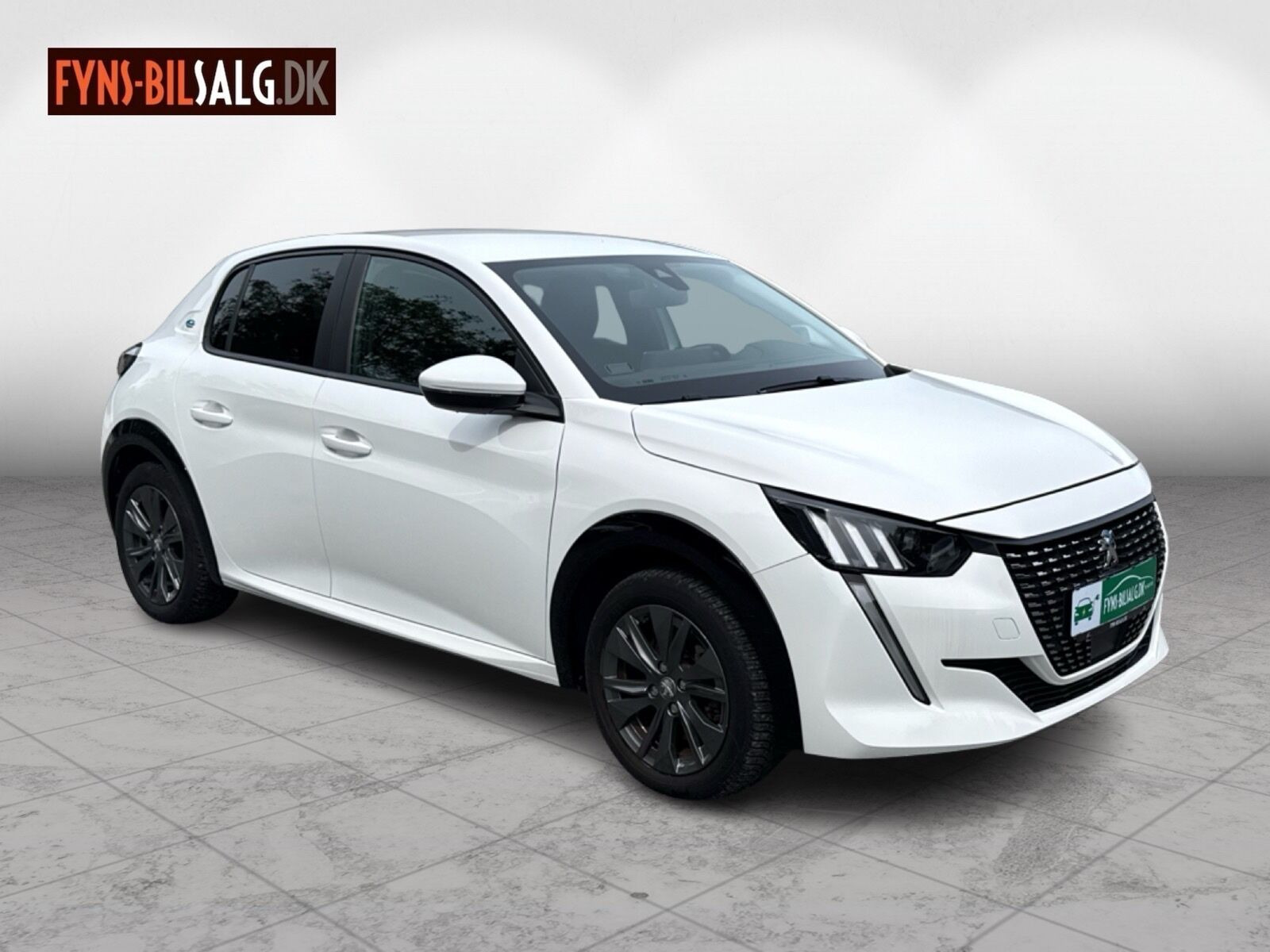 Hvid Peugeot e-208 fra 2021