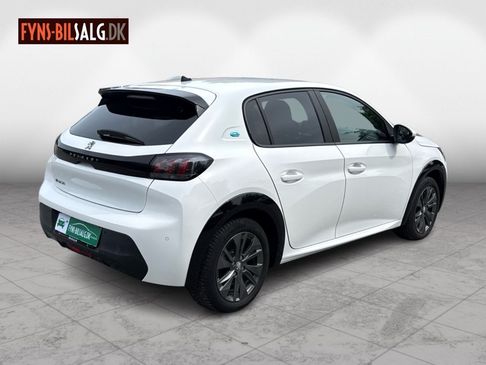 Hvid Peugeot e-208 fra 2021