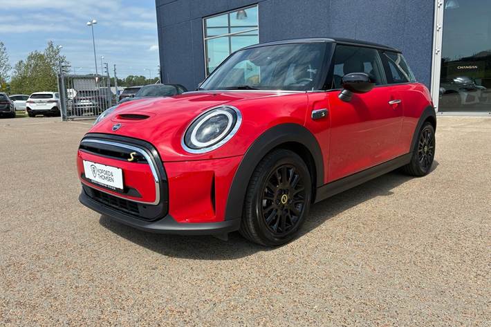 Rød Mini Cooper fra 2023