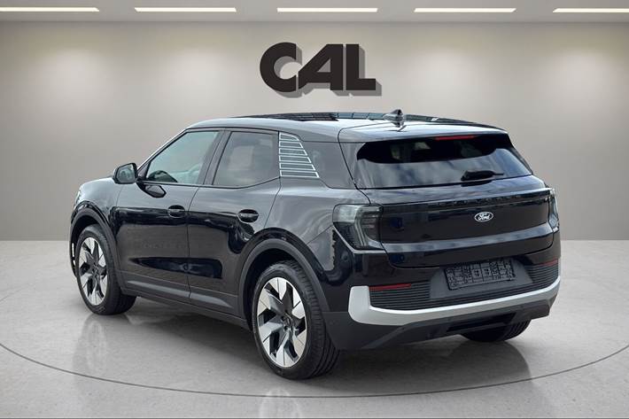 Sort Ford Explorer fra 2025