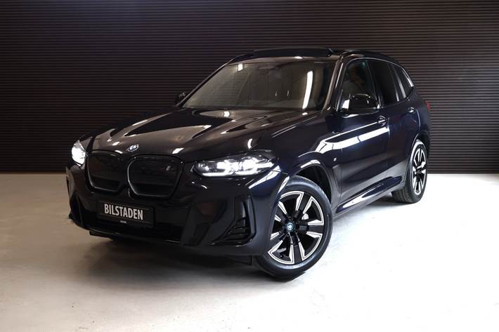 Blå BMW iX3 fra 2022