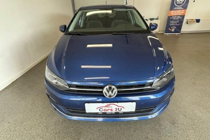 Blå VW Polo fra 2019