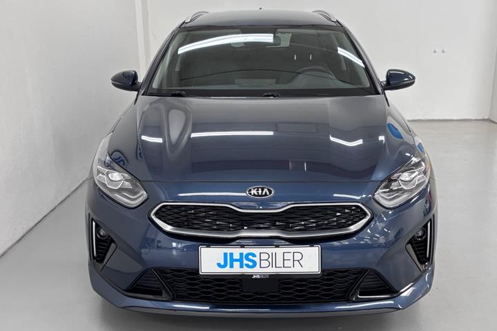 Blå Kia Ceed fra 2020