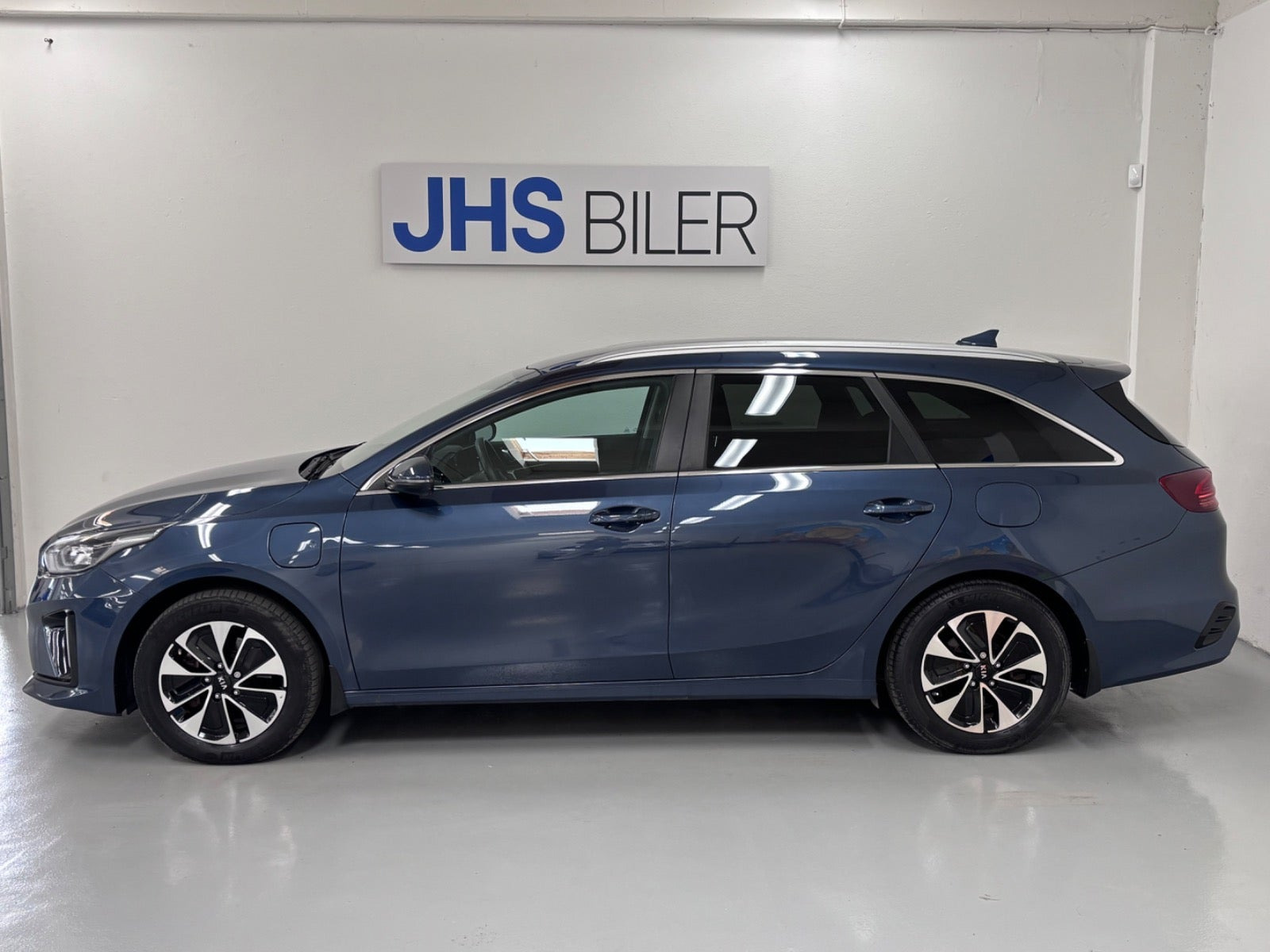 Blå Kia Ceed fra 2020