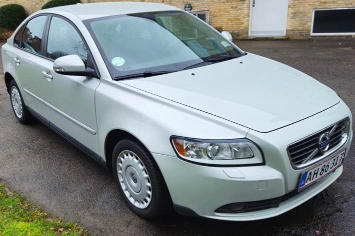 Sølv Volvo S40 fra 2011