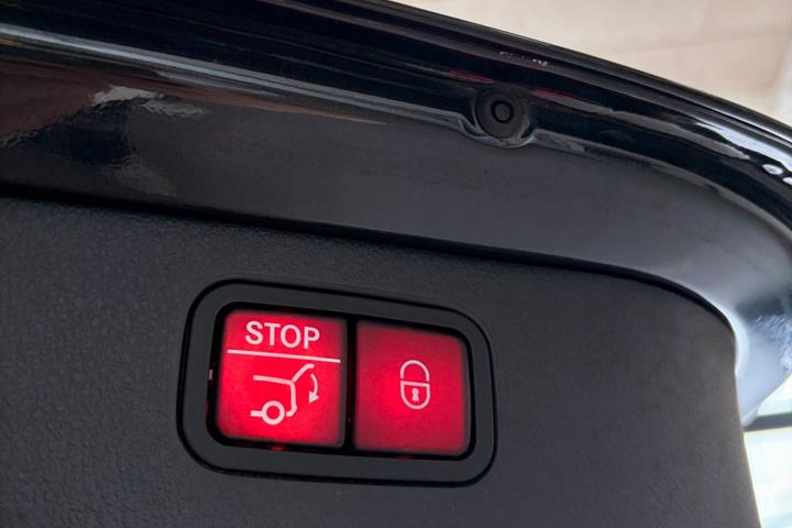 undefined Mercedes C300 e fra 2022