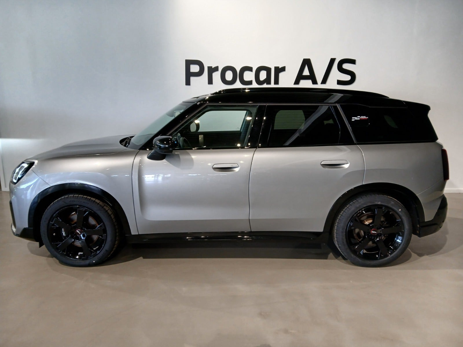Sølv Mini Countryman E fra 2025