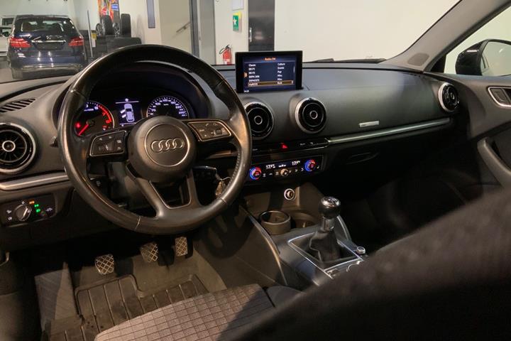 Sort Audi A3 fra 2017