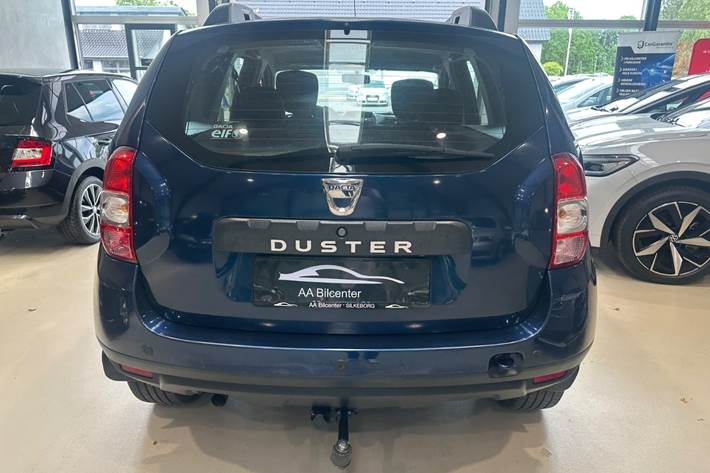 Blå Dacia Duster fra 2016