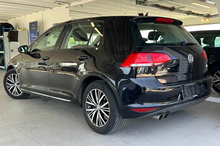 Sort VW Golf VII fra 2017