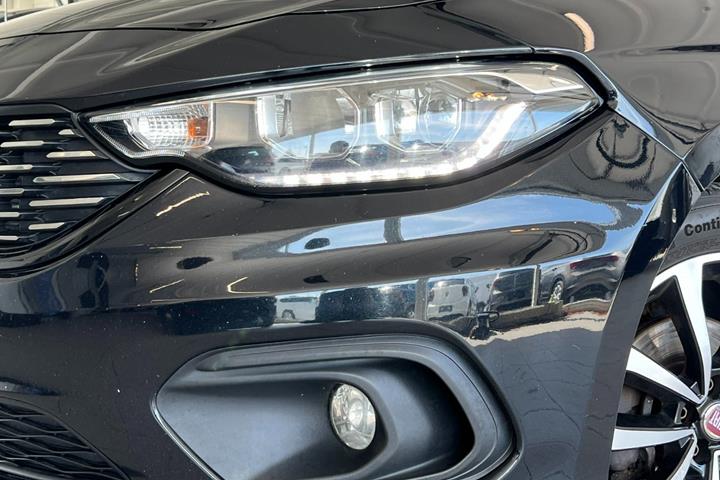Sort Fiat Tipo fra 2017