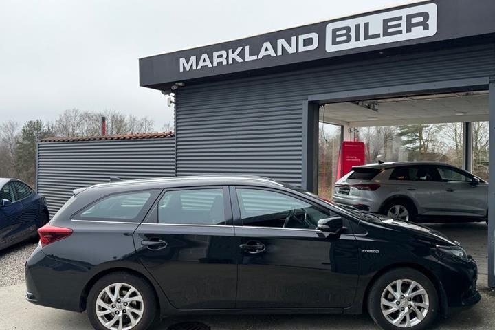 Sort Toyota Auris fra 2016