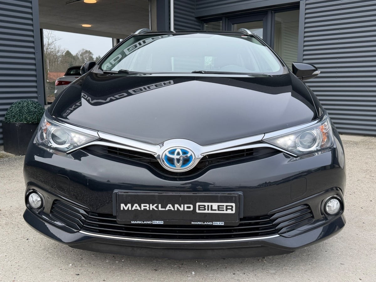 Sort Toyota Auris fra 2016