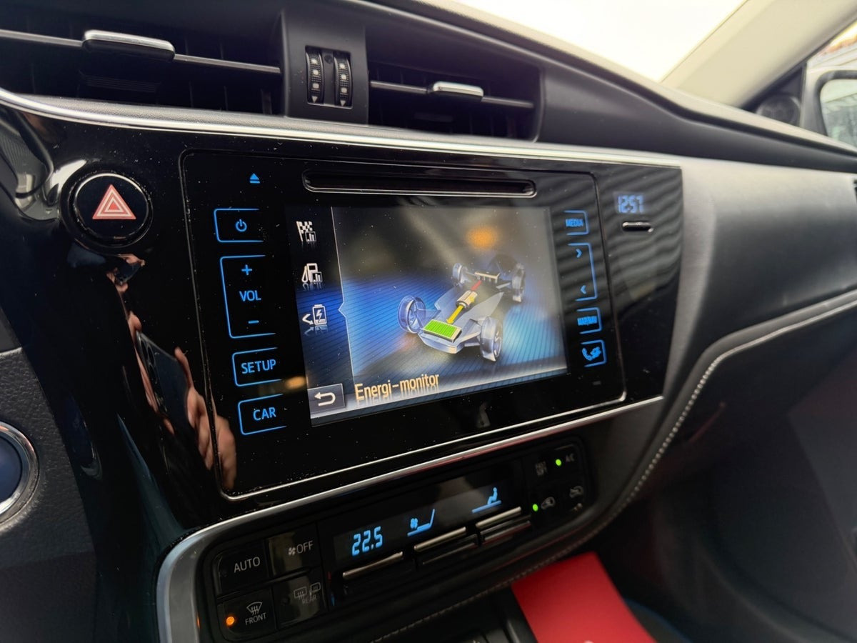 Sort Toyota Auris fra 2016