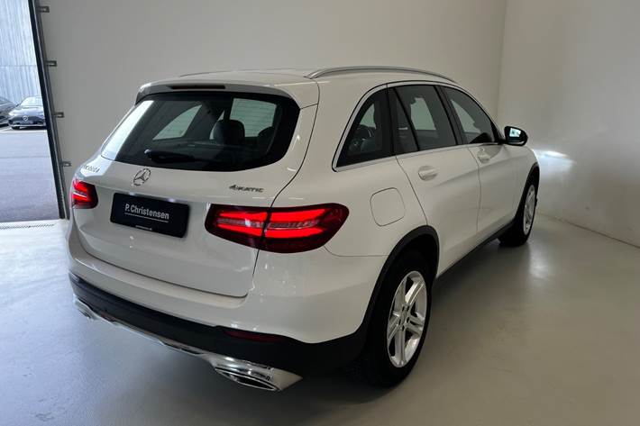 Hvid Mercedes GLC220 d fra 2018