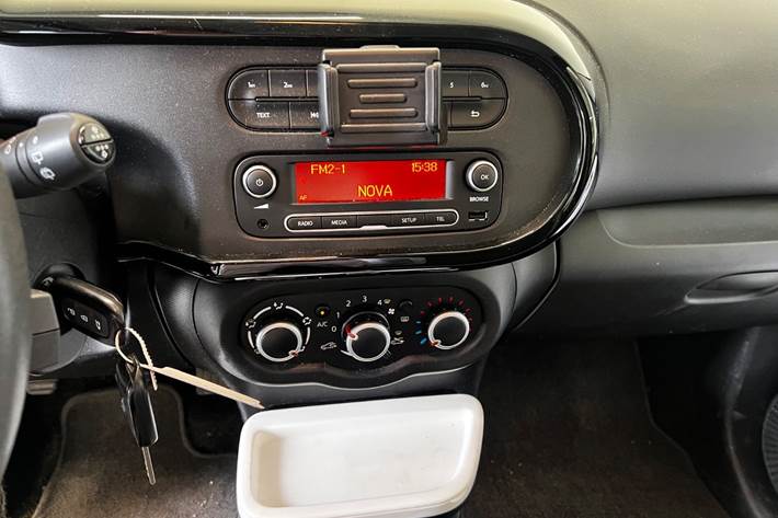 Sort Renault Twingo fra 2016