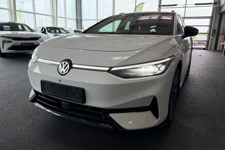 Hvid VW ID.7 fra 2024