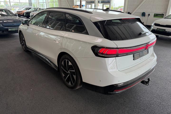 Hvid VW ID.7 fra 2024