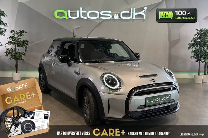 Sølv Mini Cooper SE fra 2024 set udefra