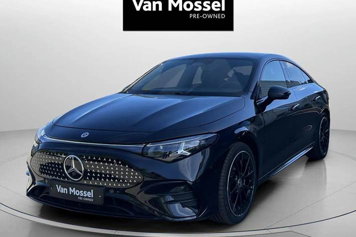 Sort Mercedes CLA250+ fra 2025 set udefra