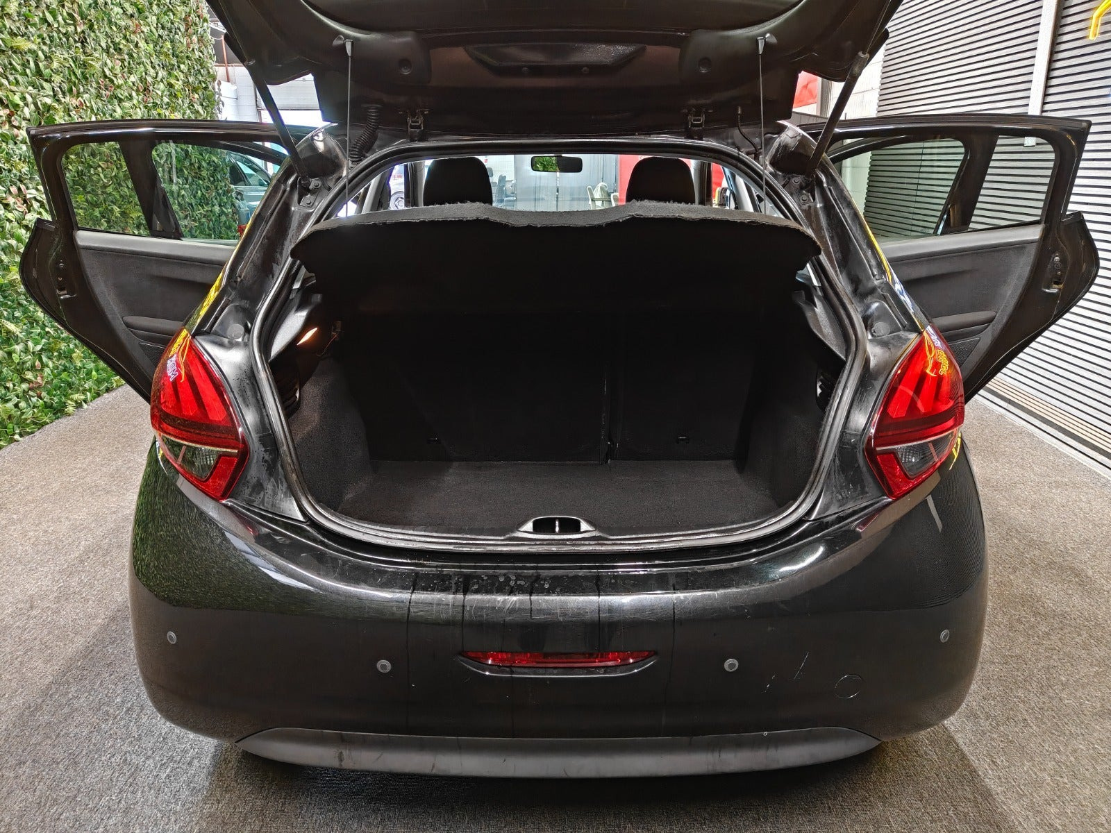 undefined Peugeot 208 fra 2017