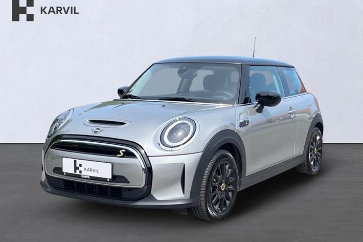 Sølv Mini Cooper SE fra 2022 set udefra