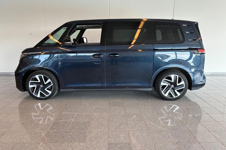 Blå VW ID.Buzz fra 2024