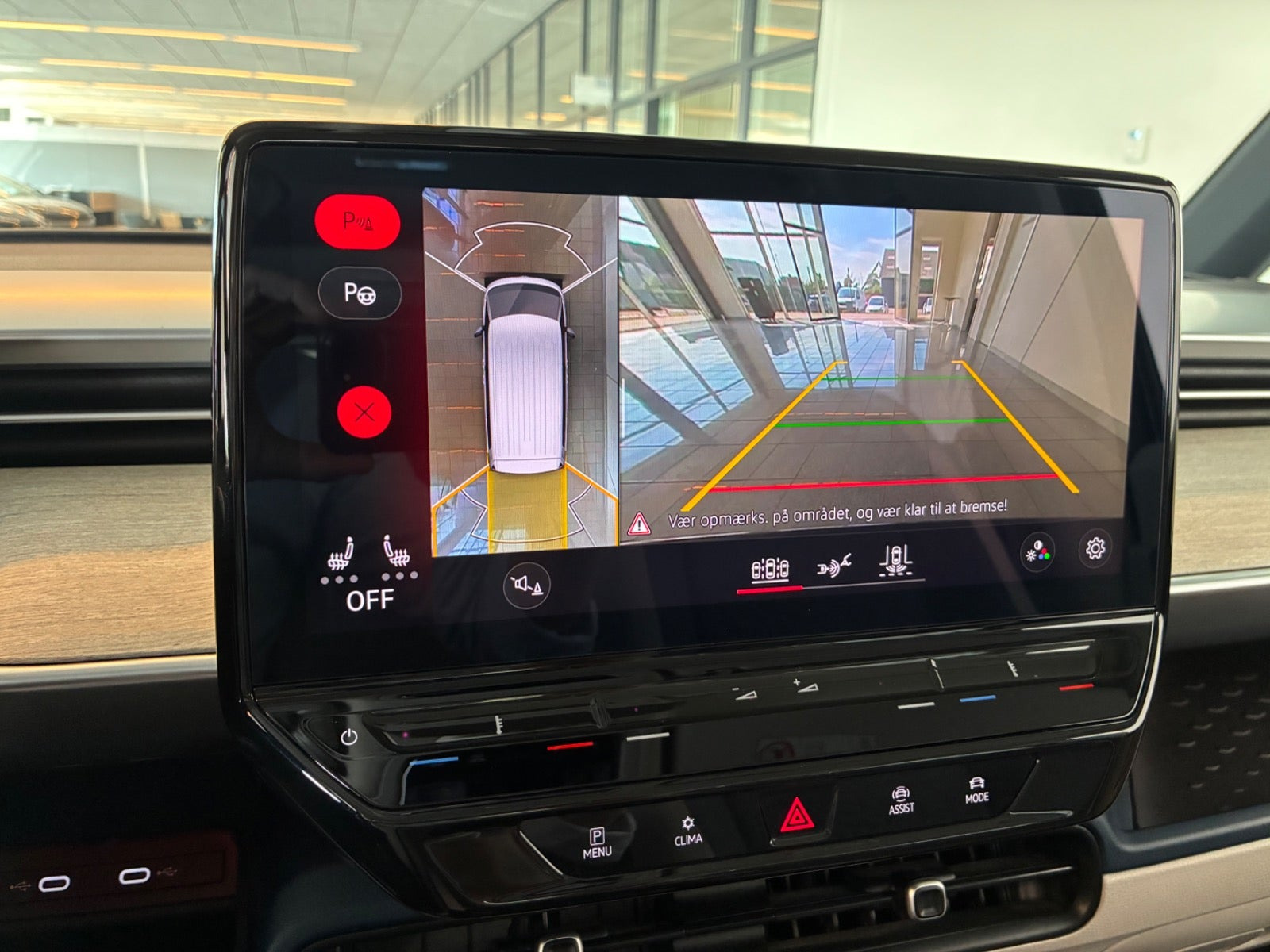 Blå VW ID.Buzz fra 2024
