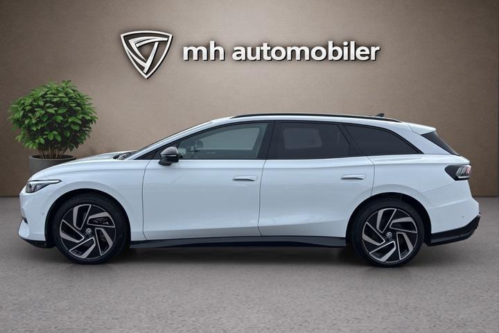 Hvid VW ID.7 fra 2025