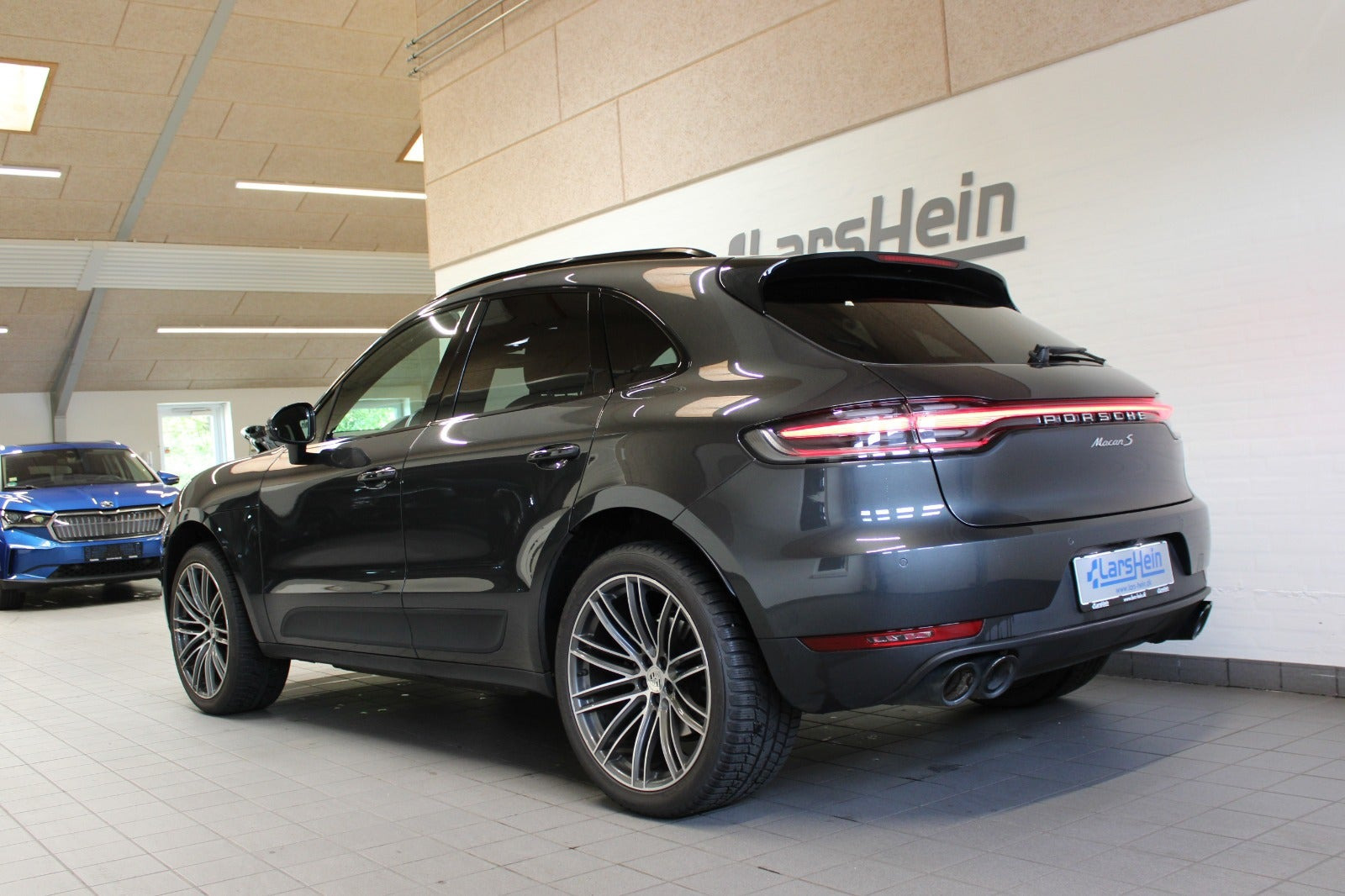 Grå Porsche Macan S fra 2019