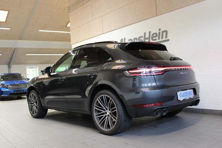 Grå Porsche Macan S fra 2019