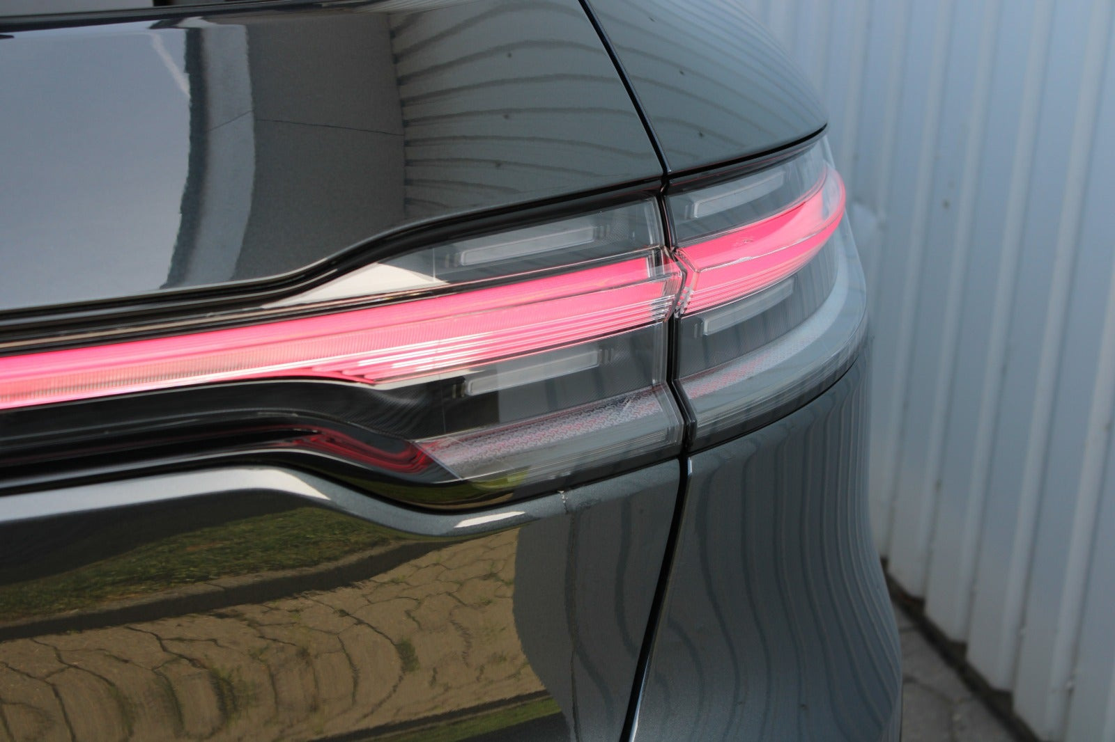 Grå Porsche Macan S fra 2019