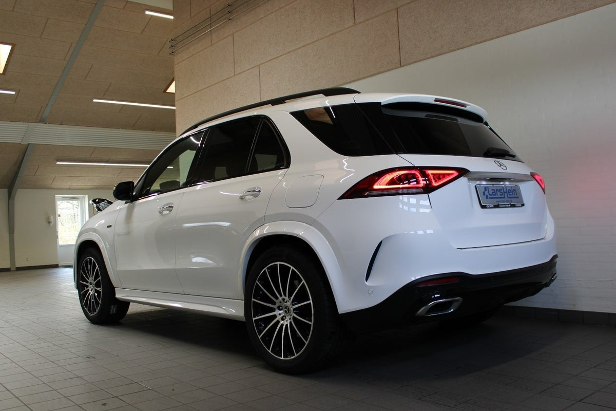 Hvid Mercedes GLE350 de fra 2021