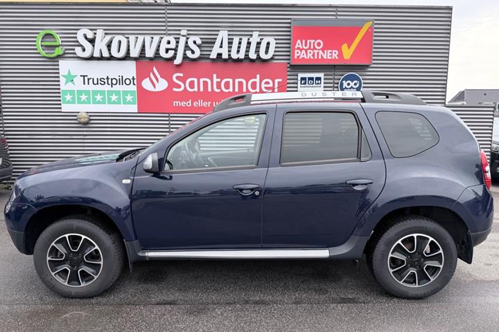 Blå Dacia Duster fra 2016