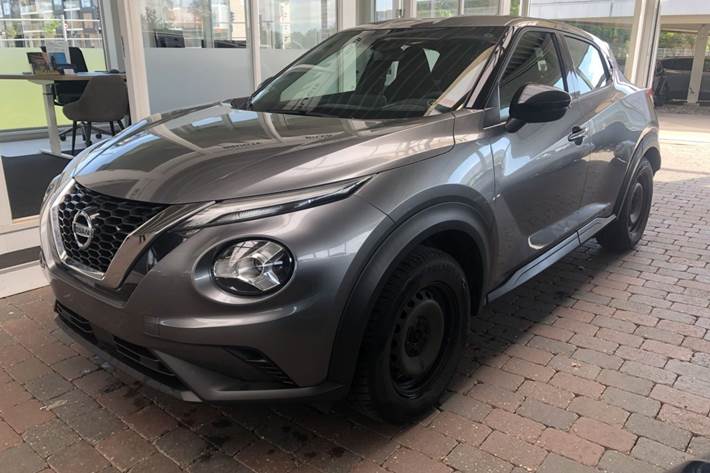 Grå Nissan Juke fra 2020
