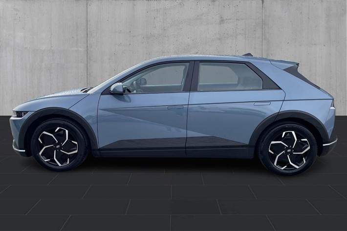 Blå Hyundai Ioniq 5 fra 2022