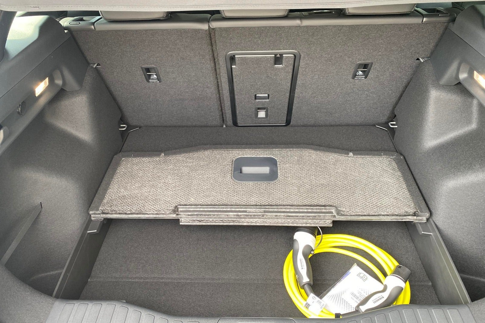 Grå Ford Explorer fra 2025