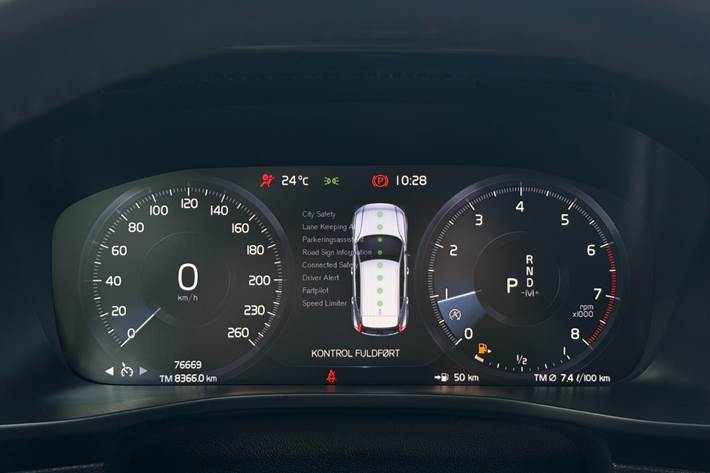 Sølv Volvo XC40 fra 2020