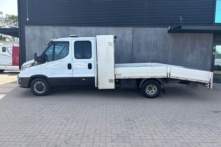 Hvid Iveco Daily fra 2019