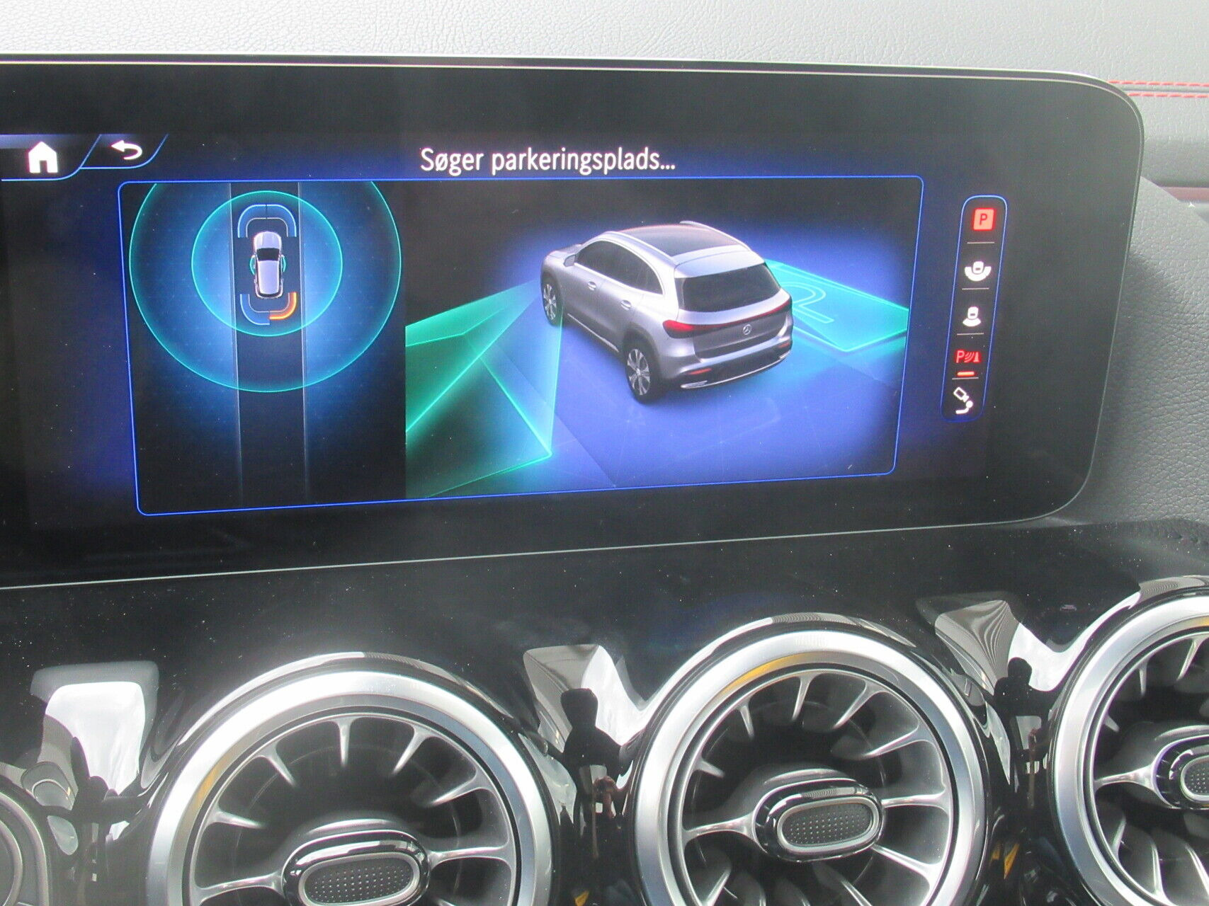 Sort Mercedes EQA 250+ fra 2024