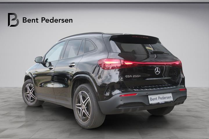 Sort Mercedes EQA 250+ fra 2024