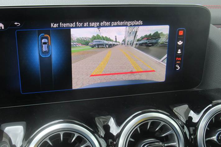 Sort Mercedes EQA 250+ fra 2024