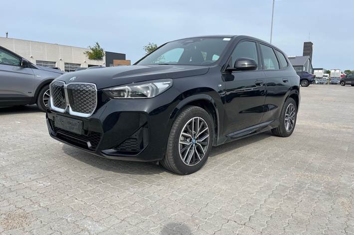 Sort BMW iX1 fra 2024
