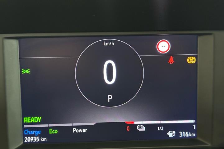 Hvid Opel Mokka-e fra 2022